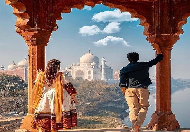 Taj Mahal With Uttarakhand & Himachal 